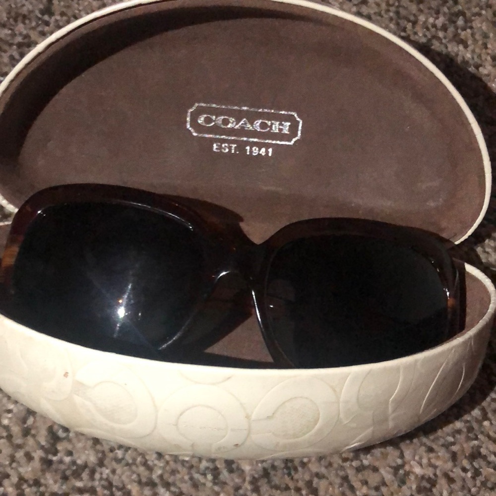 Coach sunglasses w case - Picture 1 of 3